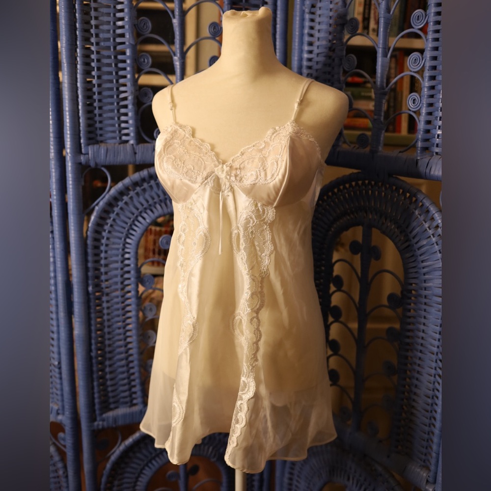 American Vintage Lace Chemise